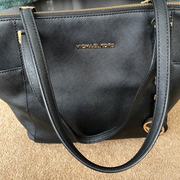 Michael Kors Purse - Picture 6 of 8